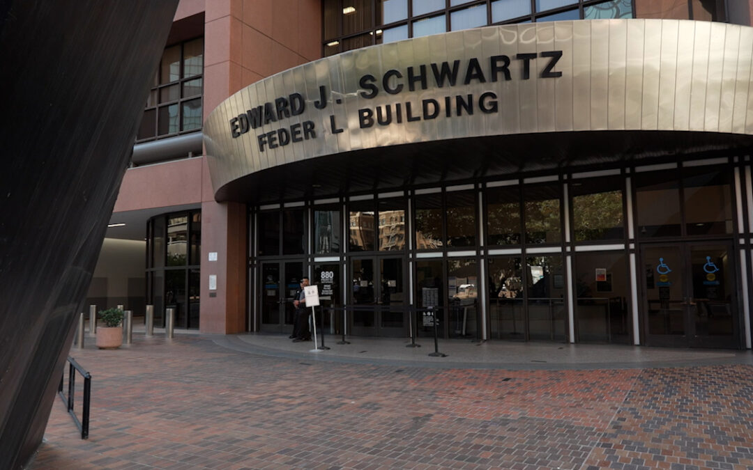 Niegan la entrada a congresistas a la corte migratoria para verificar presuntos detenidos en el sótano