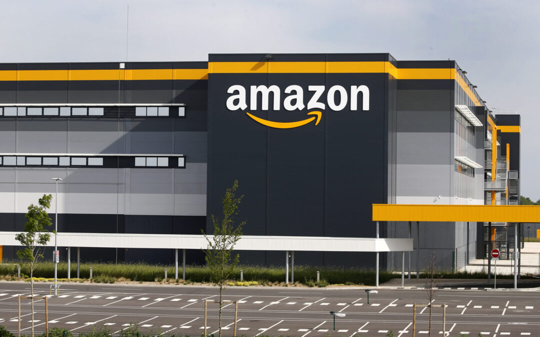 Amazon despide a 14,000 empleados para redirigir recursos hacia la inteligencia artificial