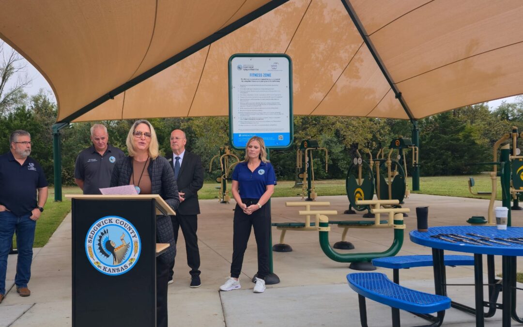 Inauguración del Parque de Ejercicios Get Active In Nature (GAIN) para adultos mayores en Sedgwick County