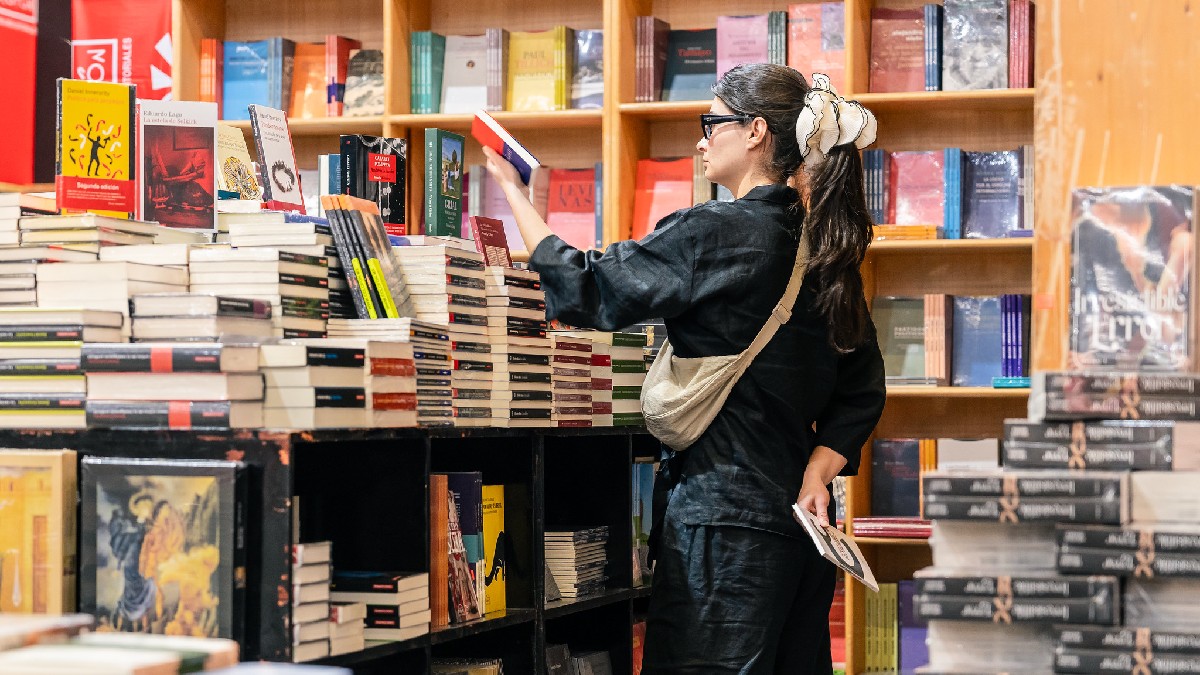 FIL Guadalajara 2023: Homenaje a María Elena Saucedo Lugo y Entrega del Premio de Literatura