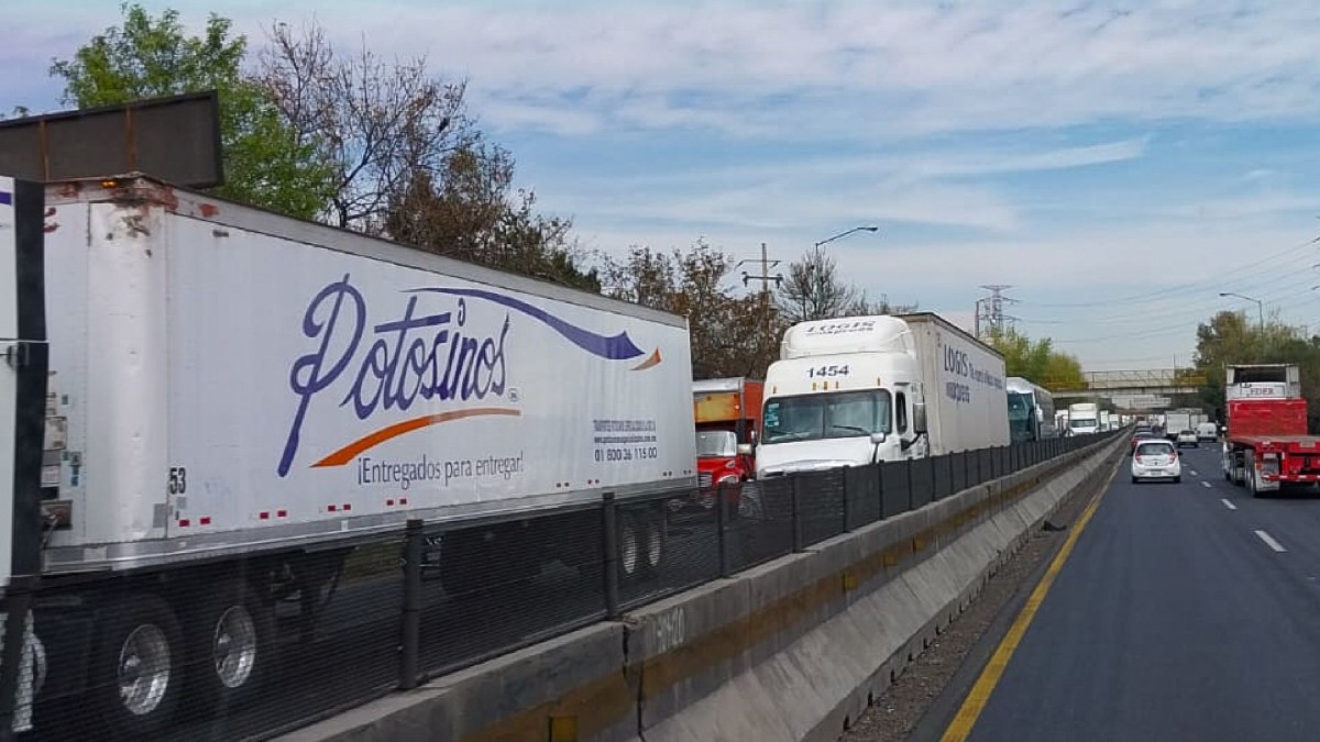 Reducción de Carriles en la Autopista México-Querétaro por Atropello: Últimas Noticias en Vivo