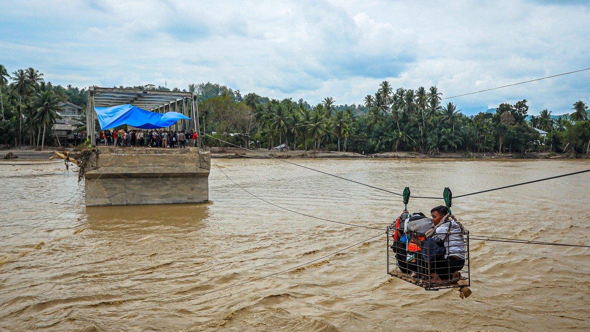 Inundaciones en Asia: Más de mil muertos tras tragedia histórica