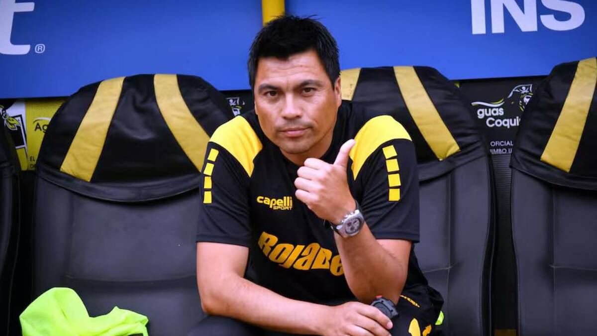 Gallos Blancos de Querétaro Presentan a Esteban González Como Su Nuevo Entrenador de Forma Innovadora