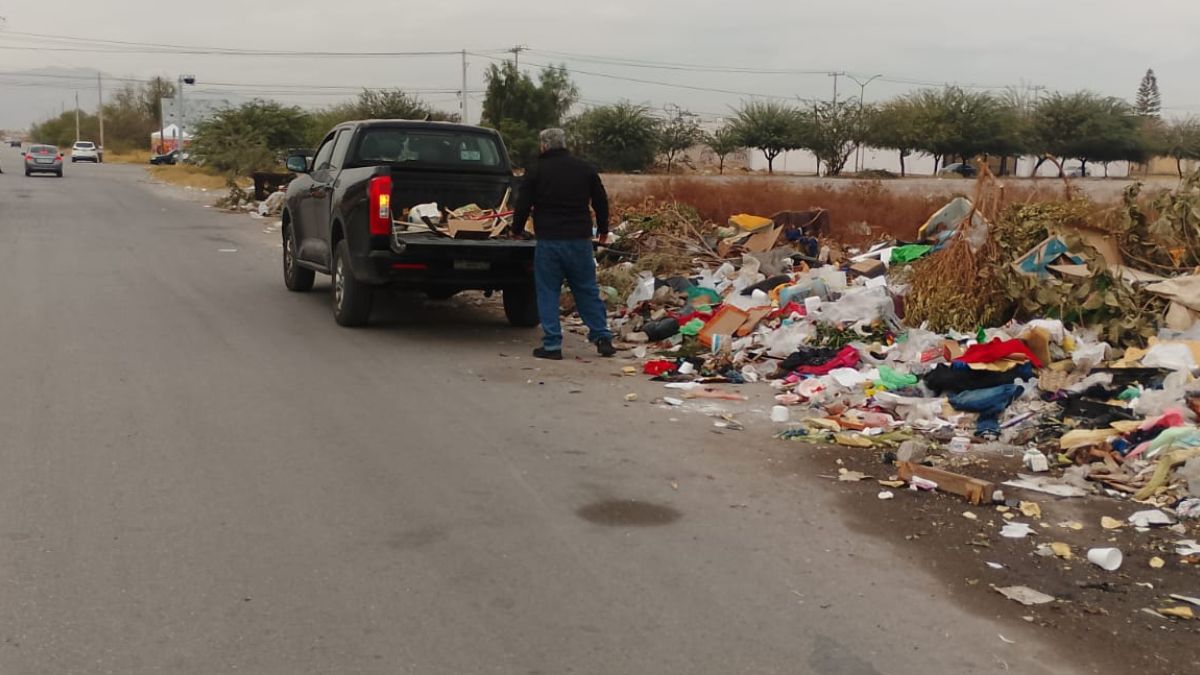 Detención de tres por arrojar basura en Monterreal, Torreón: Un llamado a la ecología