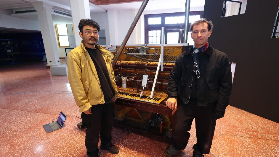 Lolo y Sosaku: La Innovación de la Escultura Sonora en Palm Springs